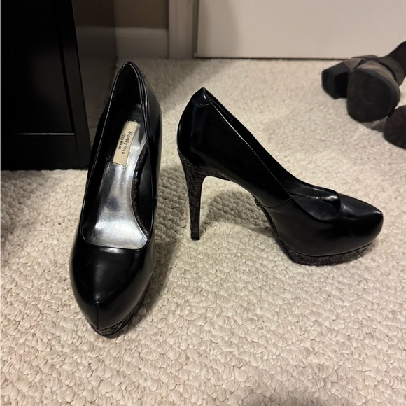 Simply Vera Vera Wang Black Platform Heels - Picture 1 of 4
